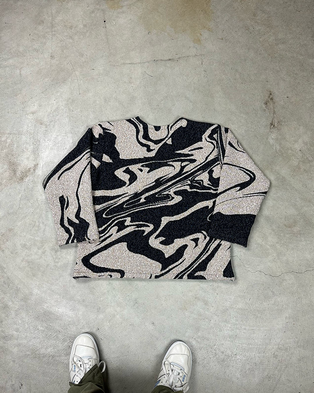 INK SPILL TAPESTRY SWEATSHIRT
