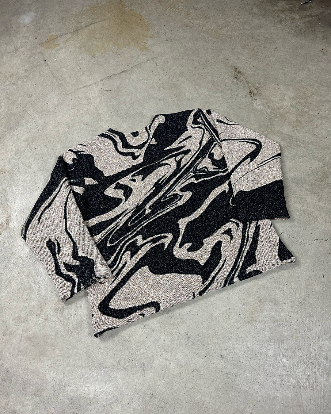 INK SPILL TAPESTRY SWEATSHIRT