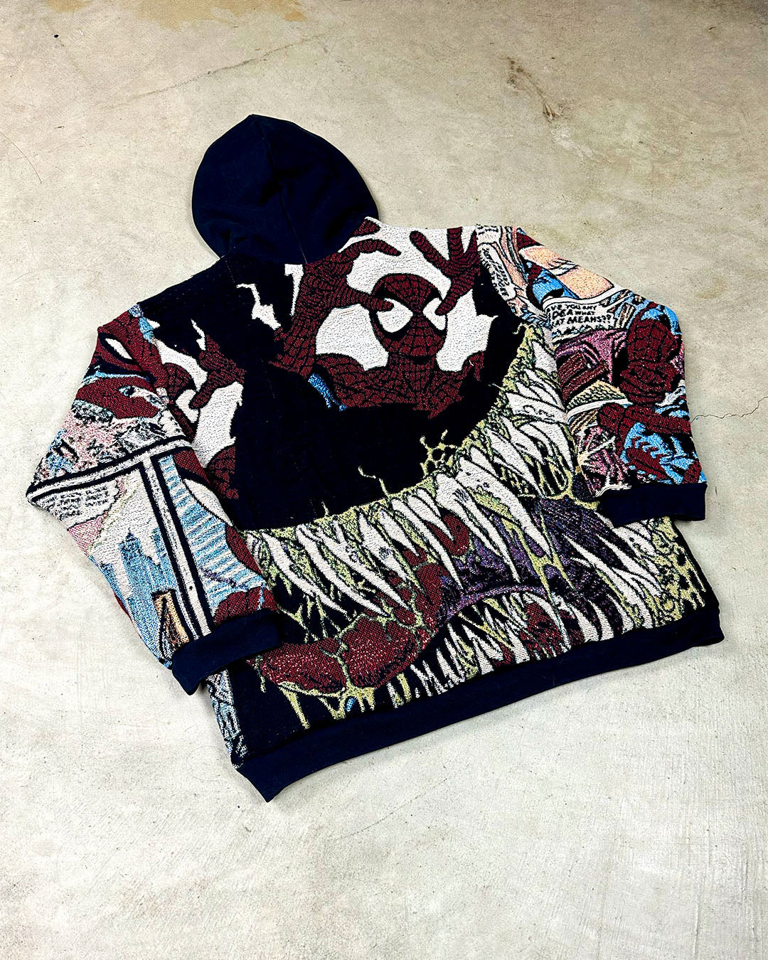 AMAZING SPIDERMAN TAPESTRY HOODIE