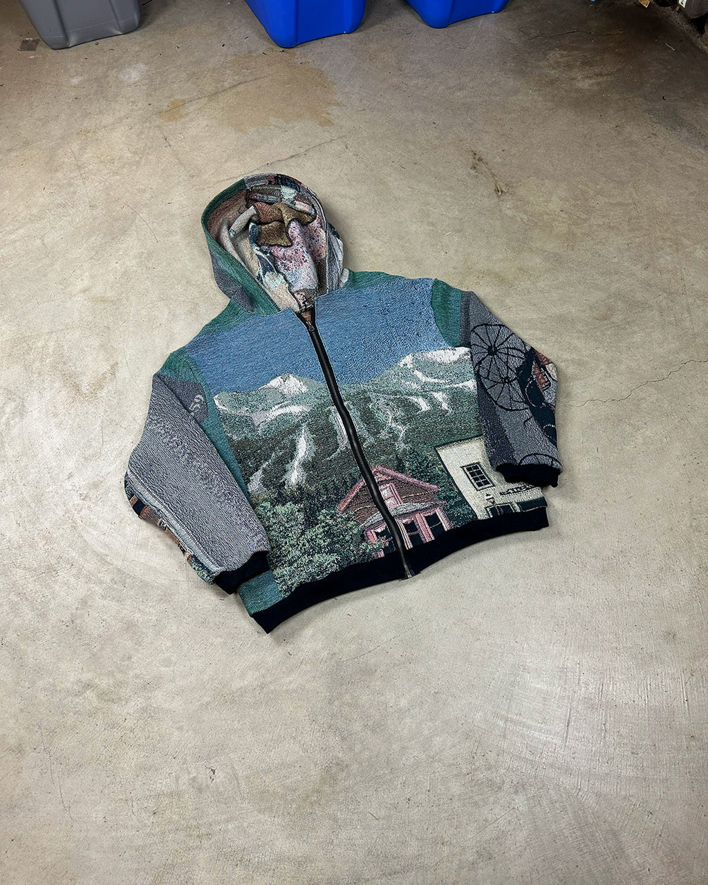 HILLSIDE HOME TAPESTRY ZIP UP