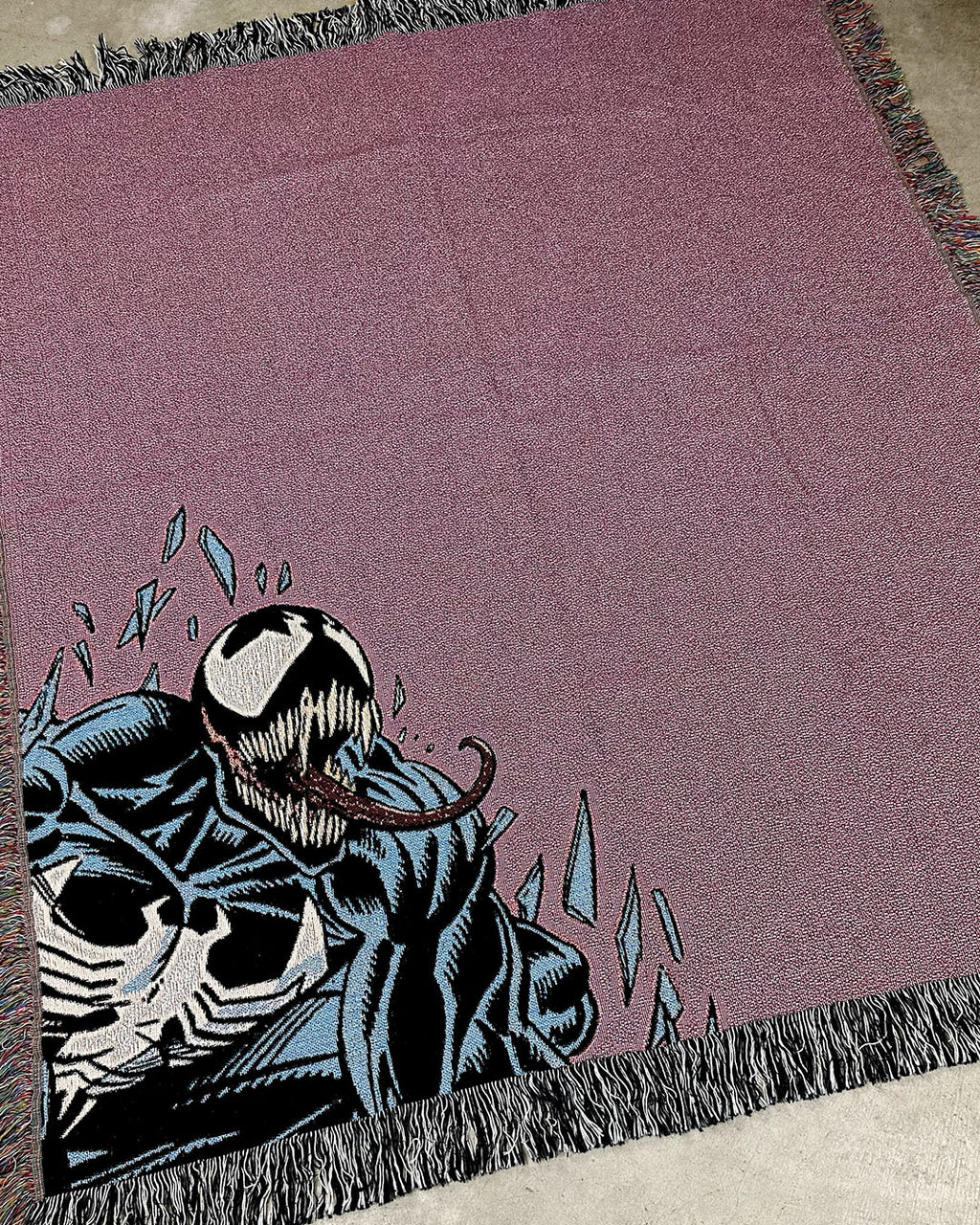 VENOM TAPESTRY BLANKET