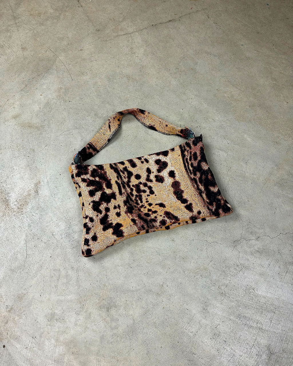 BANANA PEEL TAPESTRY BAG