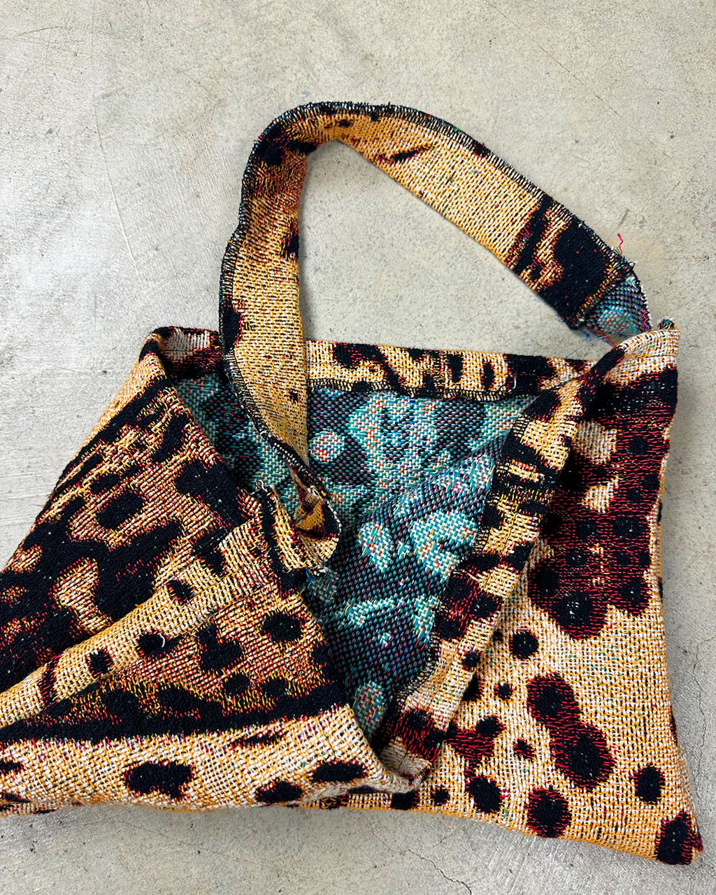 BANANA PEEL TAPESTRY BAG