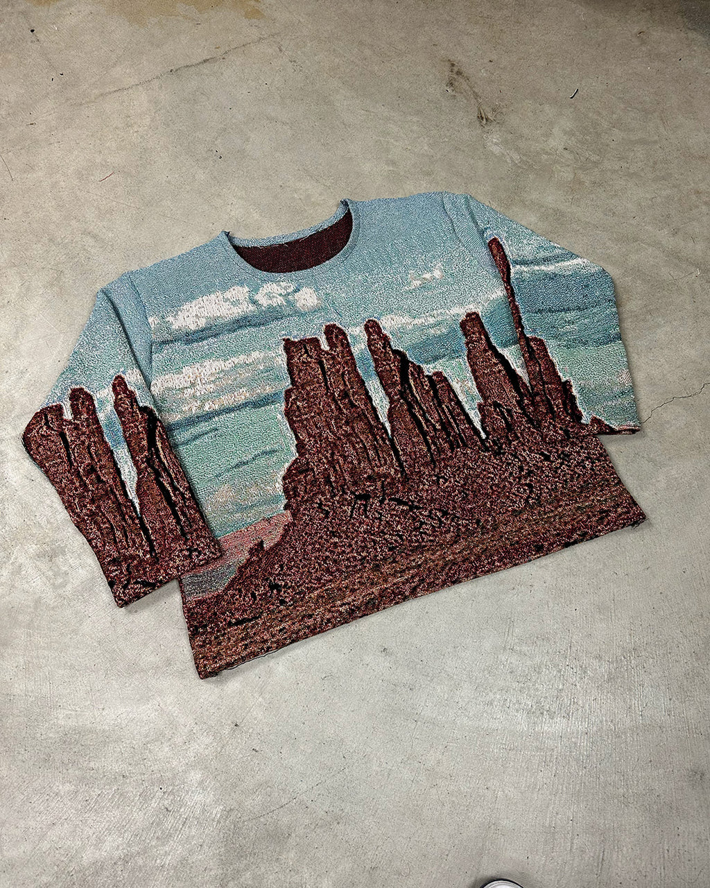 MONUMENT VALLEY TAPESTRY CREWNECK (PRE ORDER)